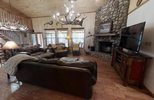 Red River House | Big Elk Horn Lodge