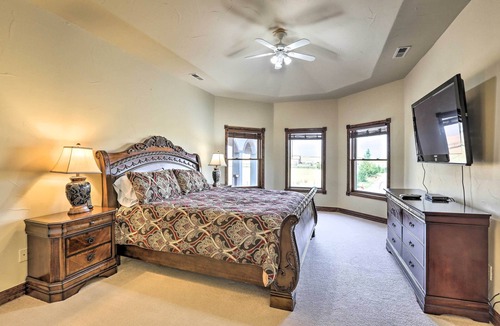 Hudson House | Big spacious ranch with pool table and gaming room beautiful mornings and nights