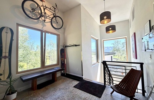Mount Crested Butte Apartment | Bike-in/Bike-out |Epic Views | New Hot Tub