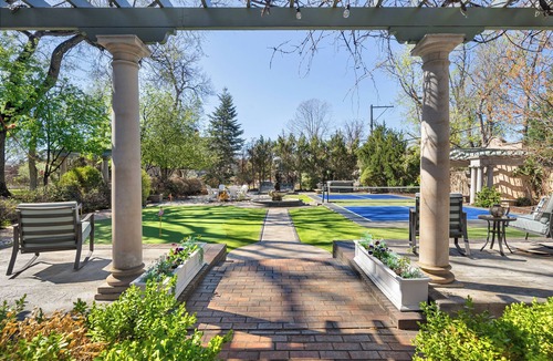 Old North End Apartment | Billiard Garden-Level Apartment @ Sharp Mansion Homestead