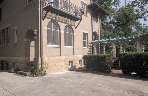 Old North End Apartment | Billiard Garden-Level Apartment @ Sharp Mansion Homestead