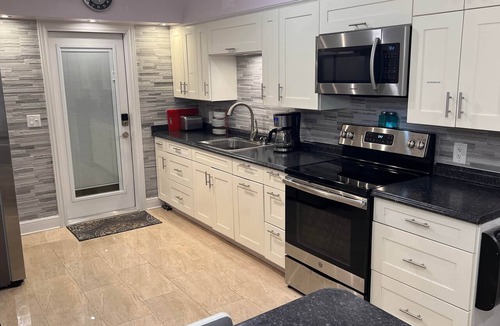Wilton Manors House | Billy's Resort -Men only-Clothing optional-Triad Bungalow