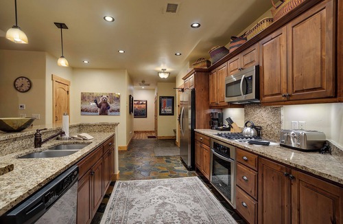 Steamboat Springs Condo | BL6302 | Top Floor with Stellar Views | Short Walk to Mtn | Air Chilling