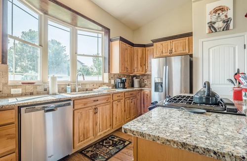 Fruita House | Black Bear II: Dog-Friendly, 2 Primary Suites