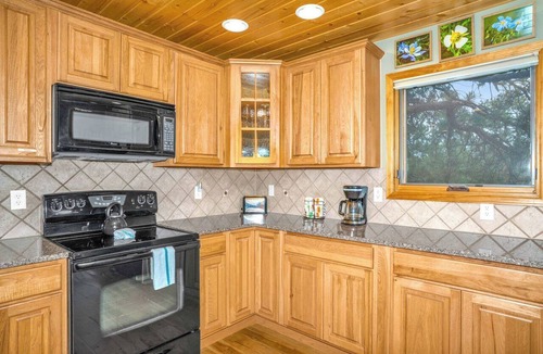 Stanley Hills House | Black Canyon Haven- Walking Distance to Downtown and Stanley