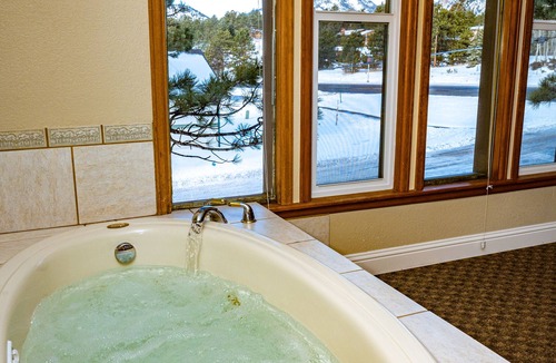 Estes Park Hotel | Blue Door Inn