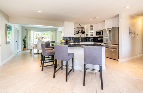 Cypress Point House | Blue Marlin - WATERFRONT Family-Style resort+1mi Beach+private HTD POOL/SPA