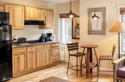 Mountain Village Cabin | Blue Mesa Lodge 23C by Avantstay Functional Ski In/ski Out Studio w/Balcony in Great Location!