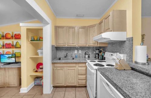 Tarpon River House | Blue Reverie - Downtown Cottage