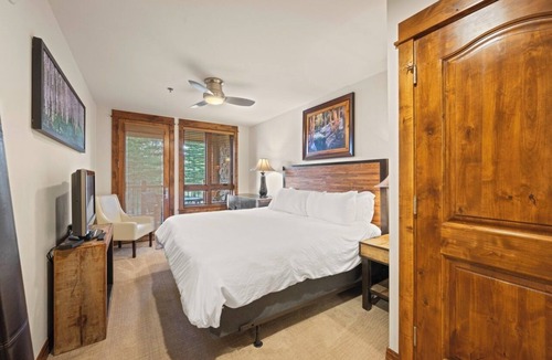 Four O'Clock Resort | Blue Sky Breckenridge 2BR Pool View & Luxury Resort Perks