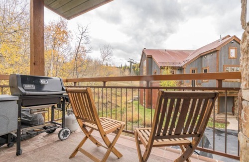 Mountain Village Condo | BLUEGRASS FEST SPECIAL-2BR/2Bth; Mtn Views, garage, fireplace, deck and more!