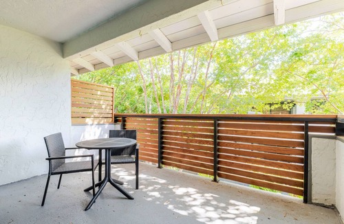 Cupertino Apartment | Blueground | Cupertino, pool, nr Memorial Park