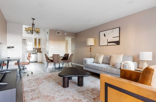 Central San Mateo Apartment | Blueground | Downtown, pool, nr Civic Center