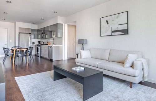 Milpitas Apartment | Blueground | Milpitas, pool, nr Great Mall