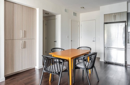 Milpitas Apartment | Blueground | Milpitas, pool, nr Great Mall