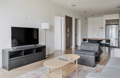 Milpitas Apartment | Blueground | Milpitas, pool, nr Great Mall