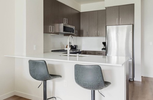Santa Clara Apartment | Blueground | Santa Clara, pool, nr Central Park