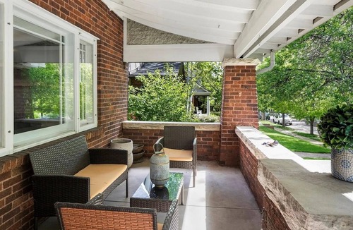 Congress Park House | Botanic Garden Retreat Main Floor-AC-Wifi-Free Parking