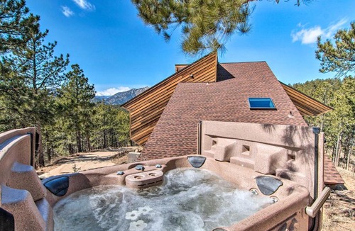 Boulder House | Boulder 'Barrett House' on Mtn Peak w/Hot Tub