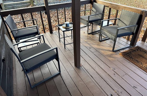 Texanna Cabin | Boulder Ridge Cabin 2: The Cottage - Newly Renovated Tiny Cabin Sleeps 4