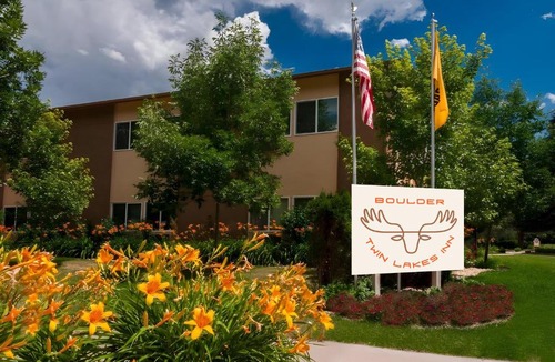 Gunbarrel Hotel | Boulder Twin Lakes Inn