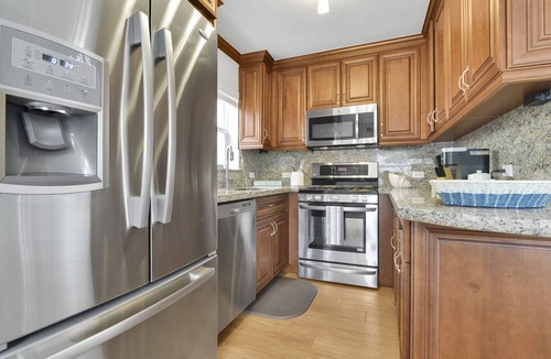 Deerfield Beach Hotel | Boutique Hotel 2 bed/1 bath Townhome w/POOL, LOCATION! Walk to BEACH/Nightlife