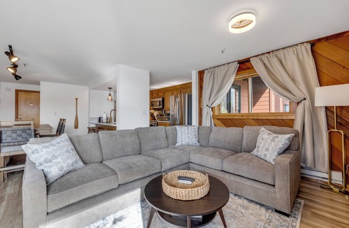 Dillon Condo | Brand New 2Bd/2Ba Condo-Hot Tub Access