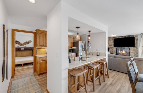 Dillon Condo | Brand New 2Bd/2Ba Condo-Hot Tub Access