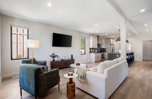 Bowling Green House | Brand-new custom home in downtown Bowling Green, steps from BGSU. Stylish interiors, gourmet kitchen, and a unique backyard with a custom putting green. Perfect for alumni visits, game days, or weekend getaways.