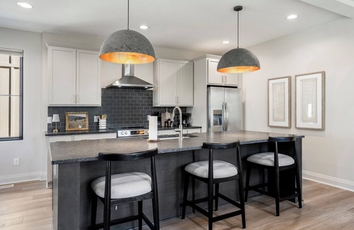 Bowling Green House | Brand-new custom home in downtown Bowling Green, steps from BGSU. Stylish interiors, gourmet kitchen, and a unique backyard with a custom putting green. Perfect for alumni visits, game days, or weekend getaways.