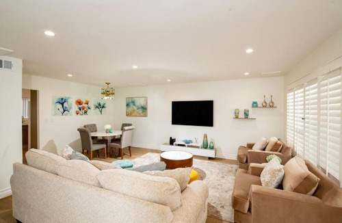 Reseda Apartment | Brand New Remodeled 3 Bedroom Home in Reseda