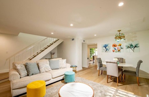 Reseda Apartment | Brand New Remodeled 3 Bedroom Home in Reseda