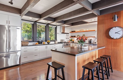 Campanil House | Breathtaking Ocean Views Stun at Modern Multi-Level Home with Spa
