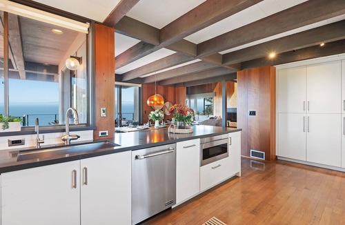 Campanil House | Breathtaking Ocean Views Stun at Modern Multi-Level Home with Spa