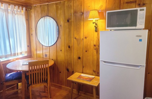 Estes Park House | Breathtaking Riverfront Cabin/Hot Tub - Rainbow