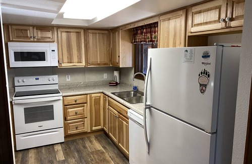 Estes Park House | Breathtaking Views, Huge Deck, Private, Fireplace, 4 Bedroom 2 Bath, Sleeps 10