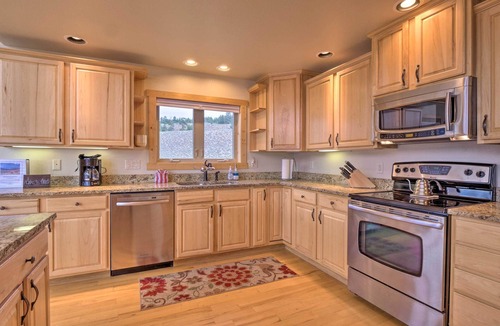 Twin Lakes House | Breathtaking Views: Twin Lakes Retreat w/Deck