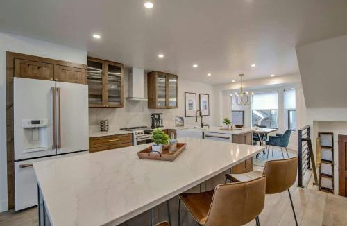 Warrior's Mark Ski Chalet | Breck Haven Luxury Townhome Private Spa