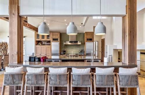 The Highlands House | Breck Mansion- Mountain Views, Hot Tub, Sauna, Guest House, Golf Course