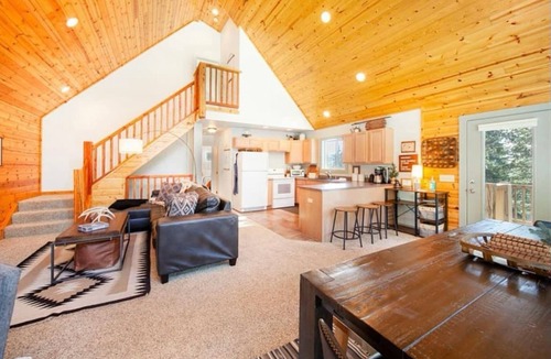 Alma House | Breck Ski Chalet 4br 3ba 10 person Hot Tub Starlink Xbox
