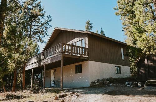 Breckenridge Ski Chalet | Breck Ski Chalet, Pet Friendly, Private Hot Tub and Scenic Views