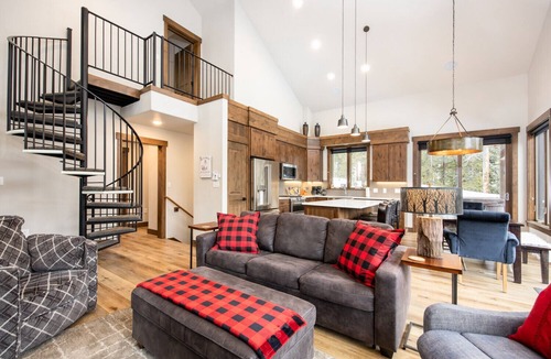 Blue River Villa | Breckenridge 129 - Two Bedroom Villa, Sleeps 8