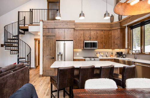 Blue River Villa | Breckenridge 129 - Two Bedroom Villa, Sleeps 8