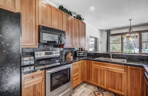 The Highlands Villa | Breckenridge 161 - Three Bedroom Villa, Sleeps 10
