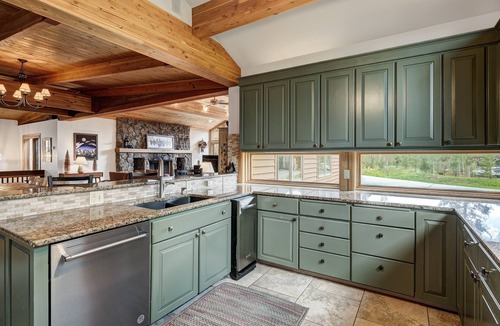 Weisshorn Villa | Breckenridge 52 - Seven Bedroom Villa, Sleeps 16