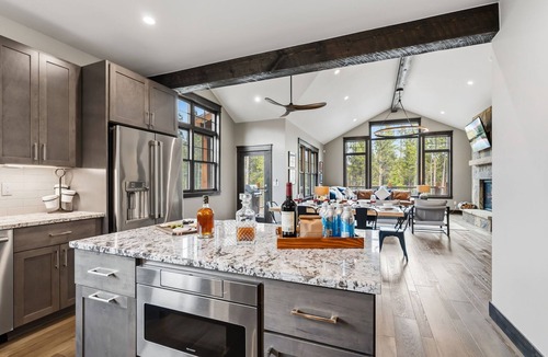 Baldy Mountain House | Breckenridge Hideaway | Steam Shower + Hot Tub