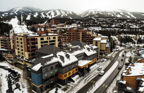Historic District Hotel | Breckenridge Hotel Room | Cozy King Bed