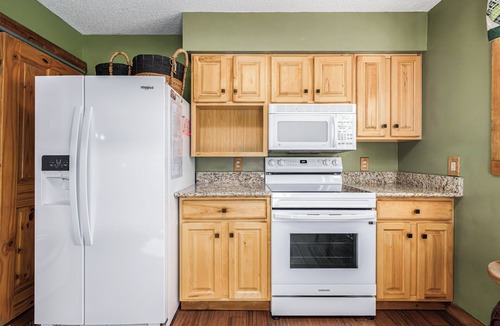 Historic District House | Breckenridge True Ski In/Ski Out Walk to Main St Sleeps 10 Peak 9 Hot Tub Pool!