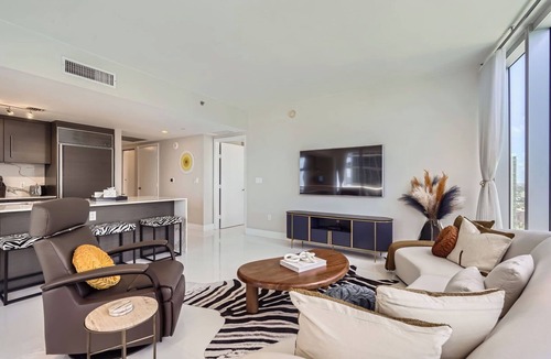 Brickell Condo | Brickell Beauty. River Views. CONSTRUCTION SPECIAL!