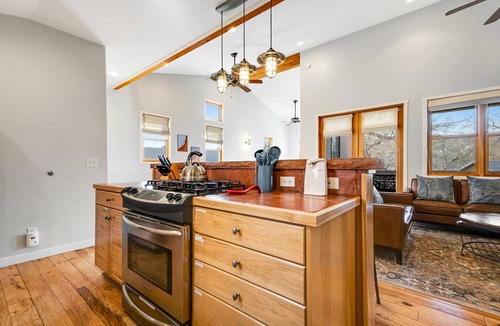 Moab Condo | Bright condo one mile from Downtown with WiFi & AC, near parks